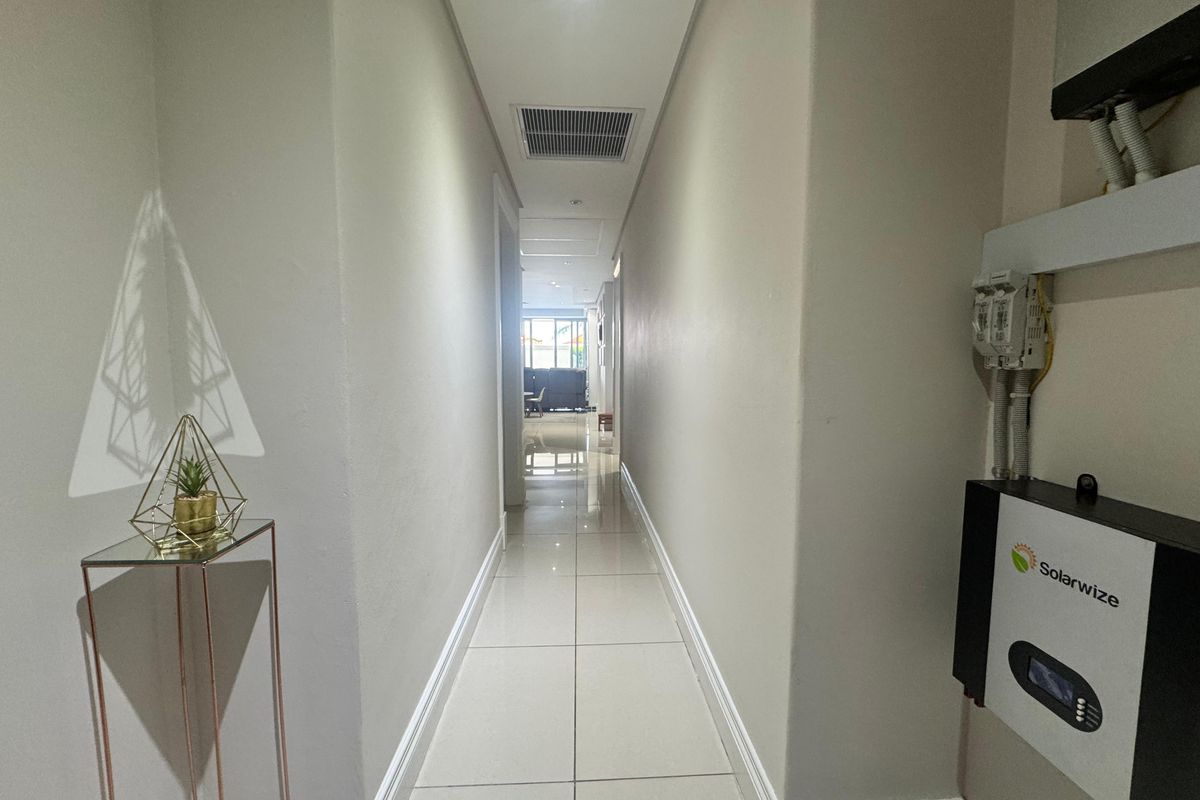 3 Bedroom Apartment in Umhlanga Ridge For Sale. - Photo 2
