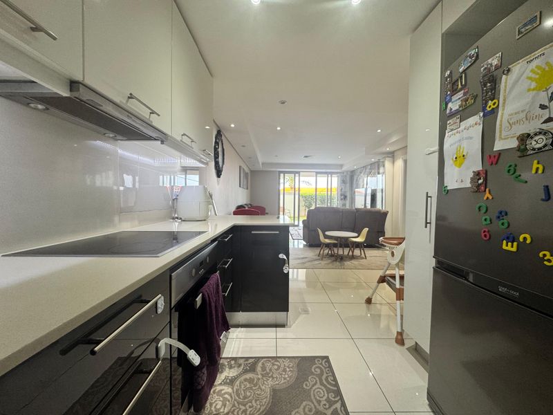 3 Bedroom Apartment in Umhlanga Ridge For Sale. - Photo 6