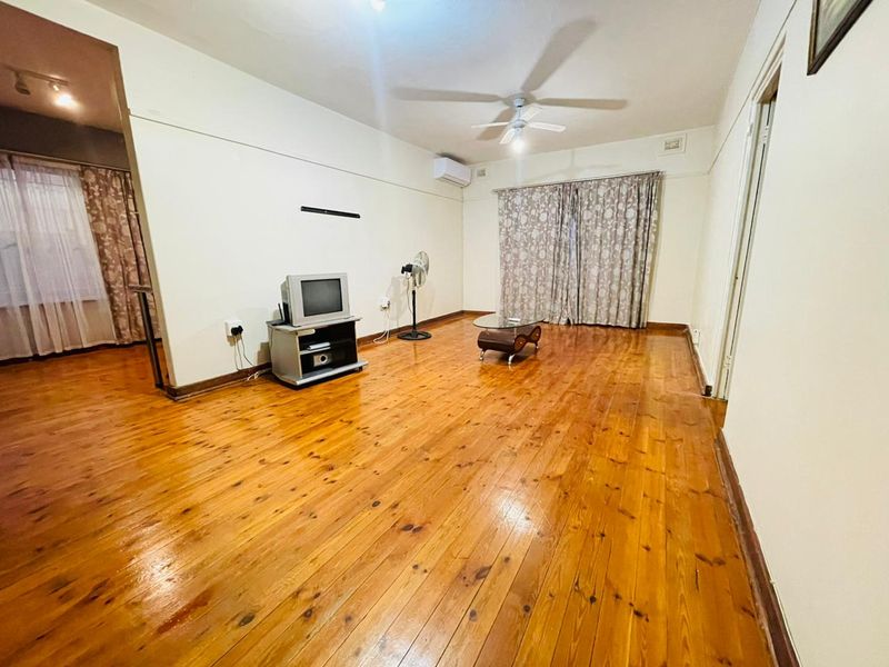 Town House for Rental - Photo 4