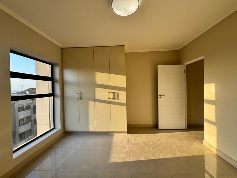 Modern 2-Bedroom Apartment for Sale in Umhlanga Ridge. - Photo 9