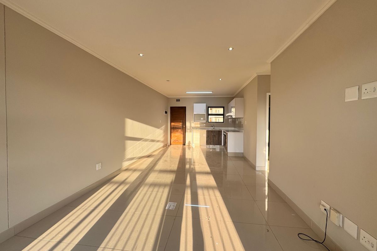 Modern 2-Bedroom Apartment for Sale in Umhlanga Ridge. - Photo 4