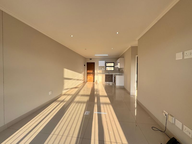 Modern 2-Bedroom Apartment for Sale in Umhlanga Ridge. - Photo 4