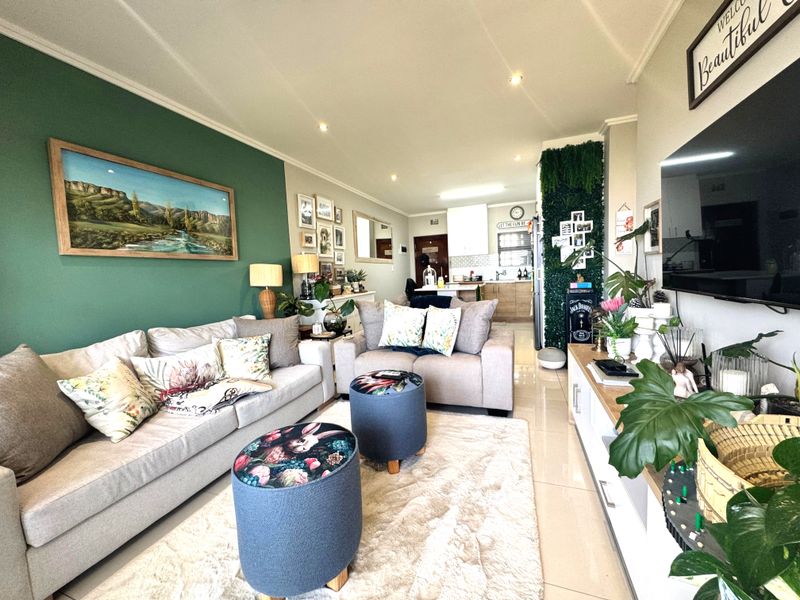 Spacious Two Bedroom Apartment For Sale In Umhlanga Ridge. - Photo 7