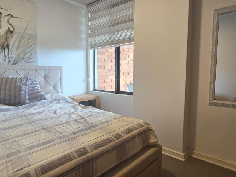 Furnished Two Bedroom Two Bathroom Apartment -To Let - Photo 6