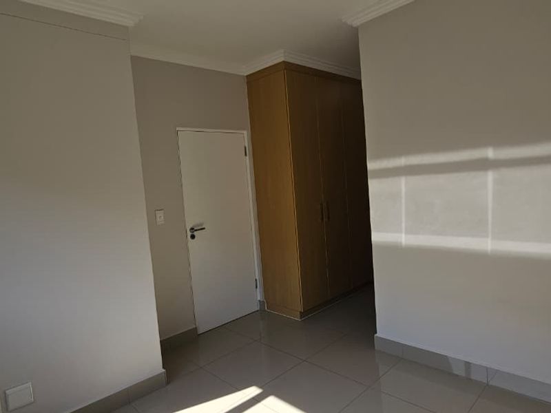 2 bedroom apartment for sale - Photo 8