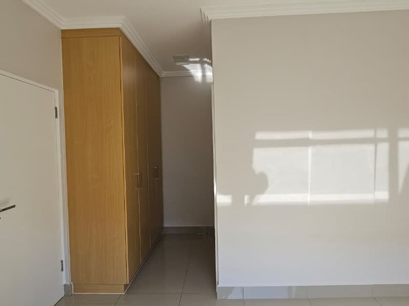 2 bedroom apartment for sale - Photo 9