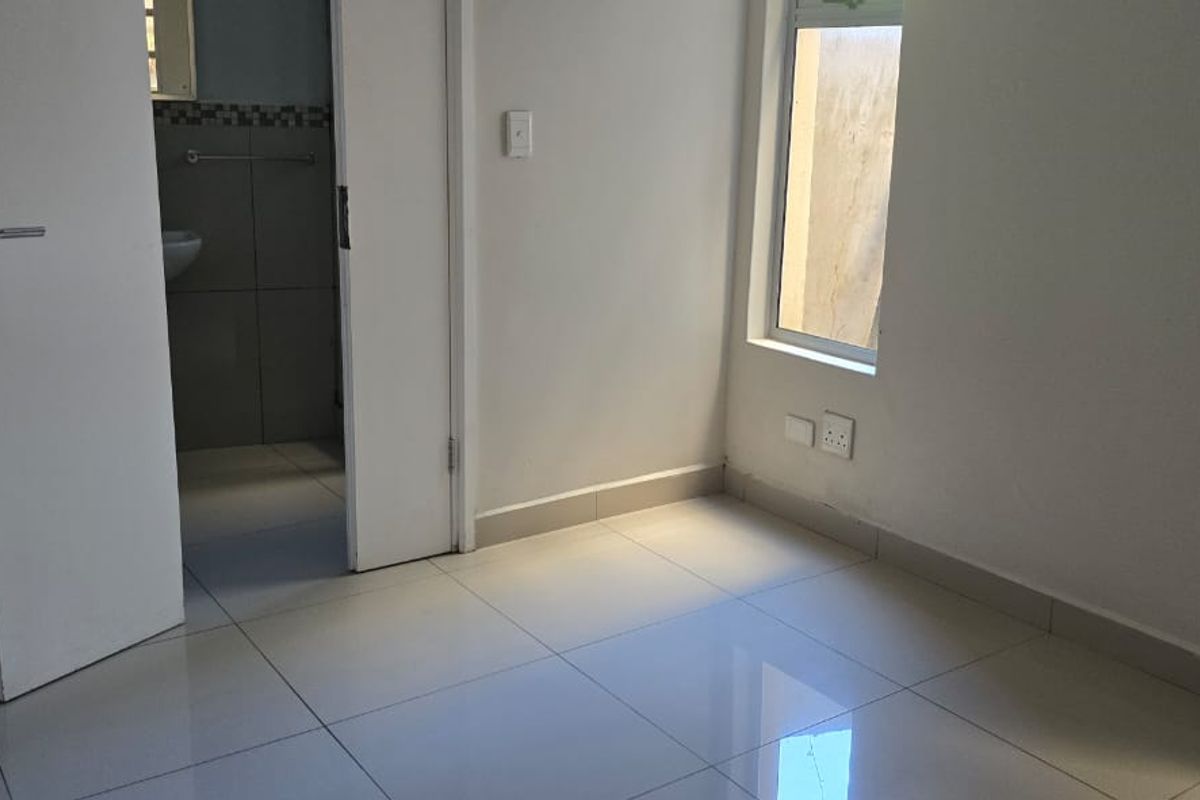 Prime Property one bedroom for sale - Photo 3