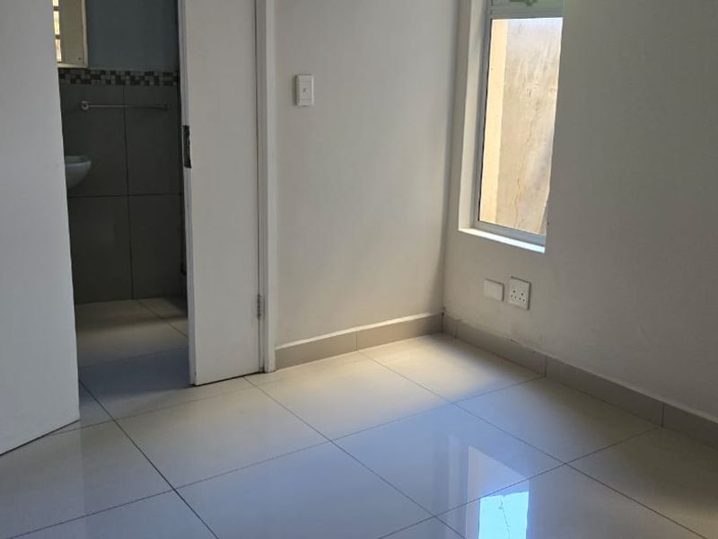 Prime Property one bedroom for sale - Photo 3