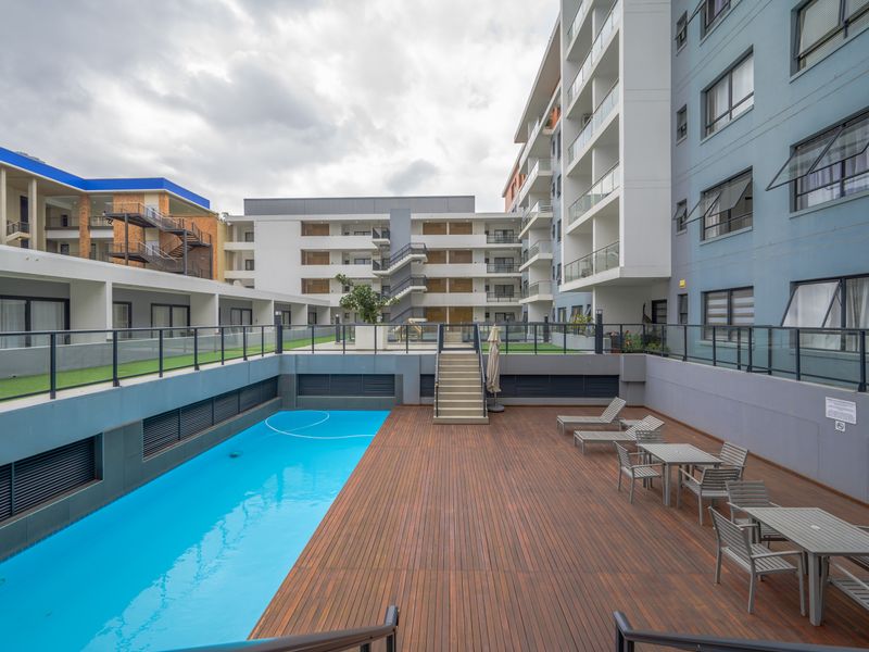Modern two bedroom Apartment - Photo 2