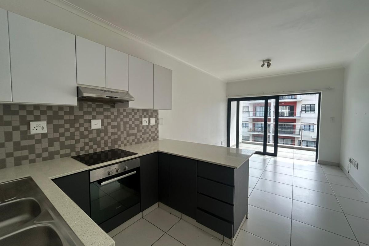Modern two bedroom Apartment - Photo 5