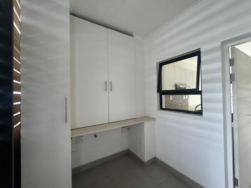 Modern two bedroom Apartment - Photo 4