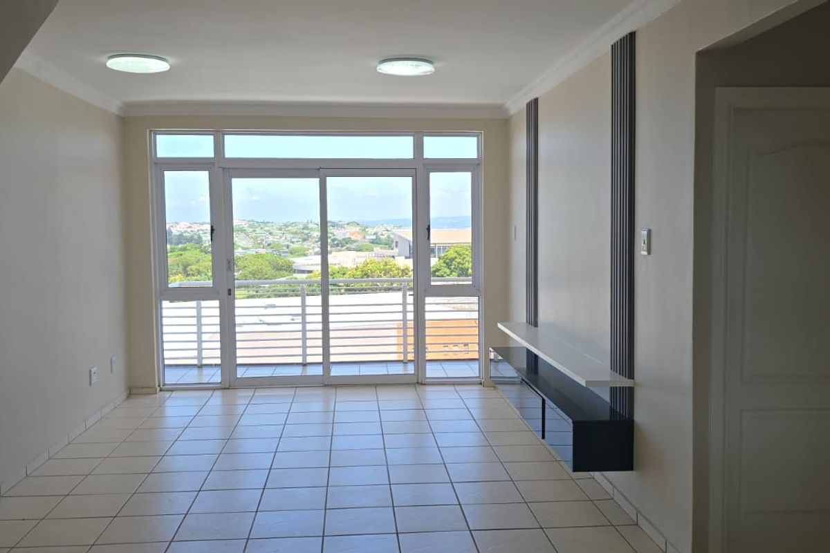 Unfurnished two bedroom to rent - Photo 2