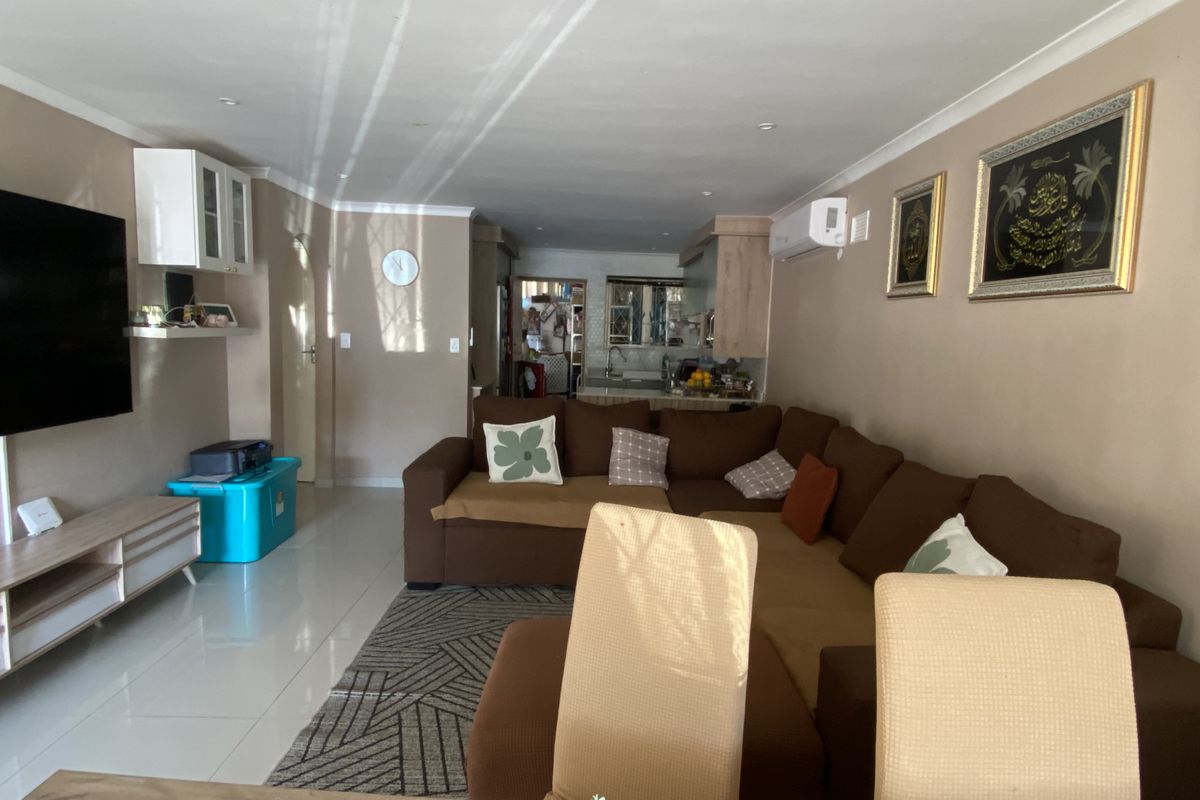 2 Bedroom Townhouse For Sale In Sherwood - Photo 3