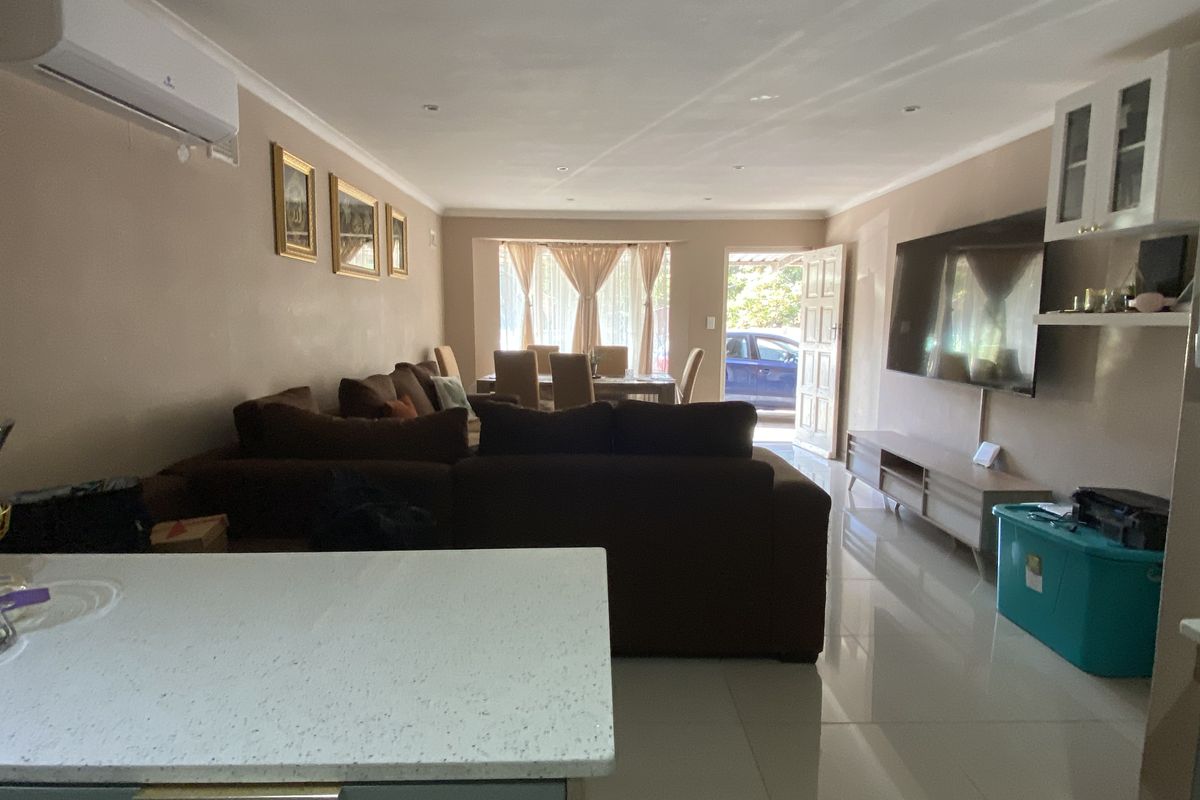 2 Bedroom Townhouse For Sale In Sherwood - Photo 4