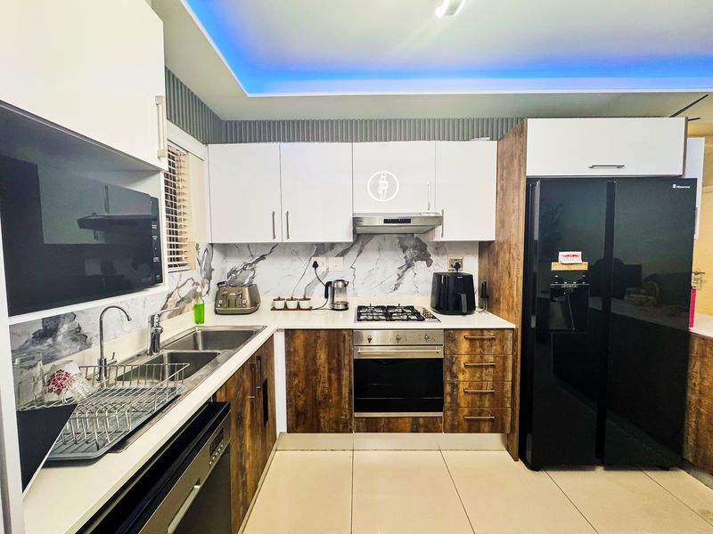 Apartment For Sale In Umhlanga - Photo 2