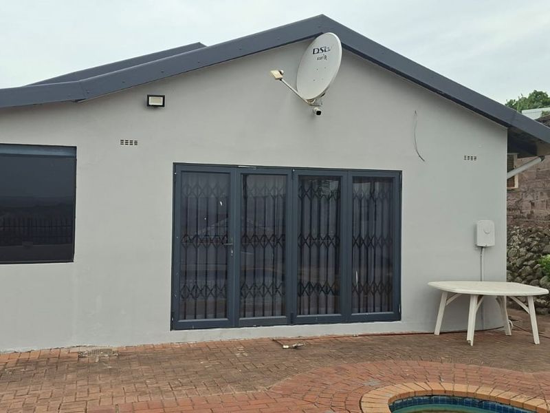Beautifully Renovated 3-Bedroom Family Home in Surya Heights, Verulam - Photo 1