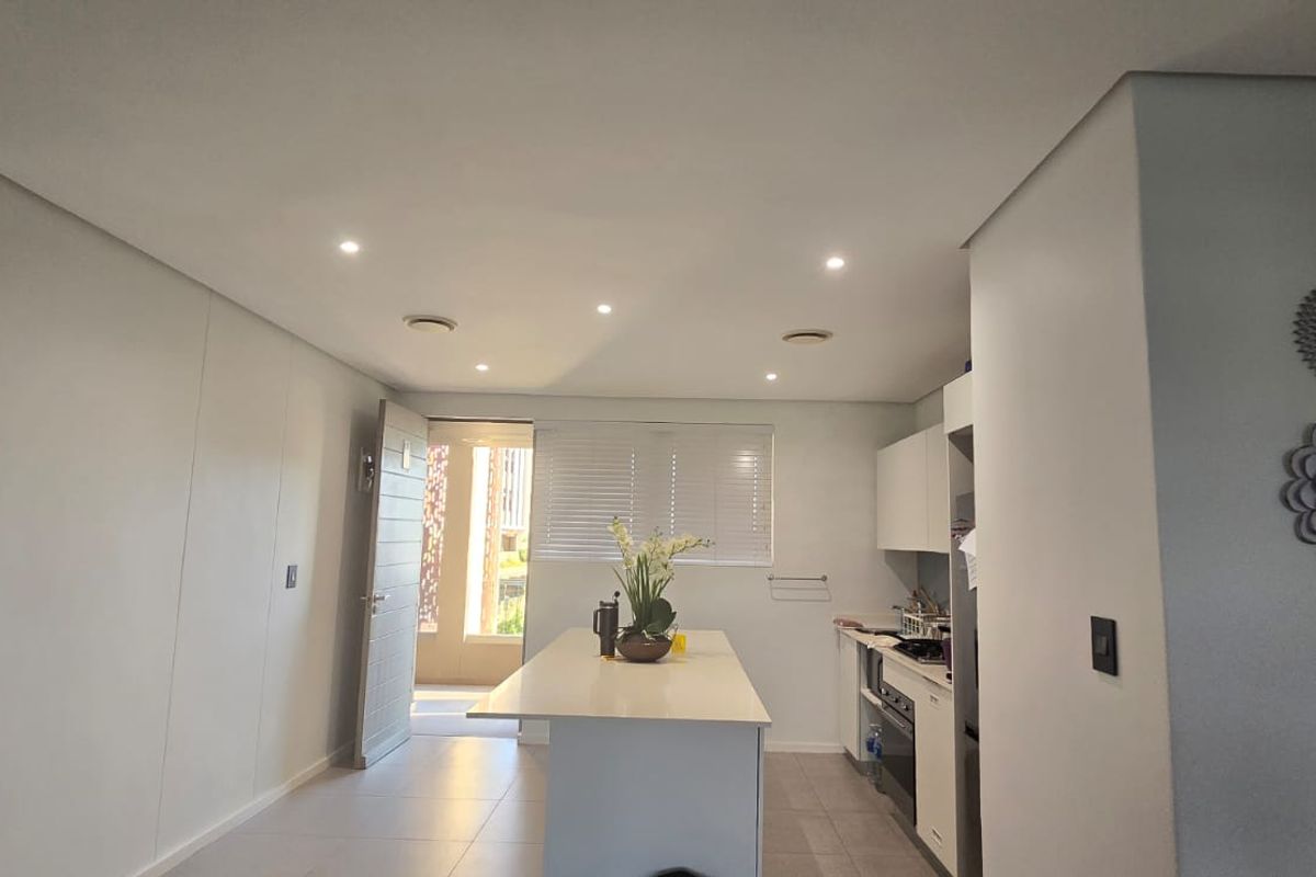 2 Bedroom 2 Bathroom Apartment For Sale - Photo 2