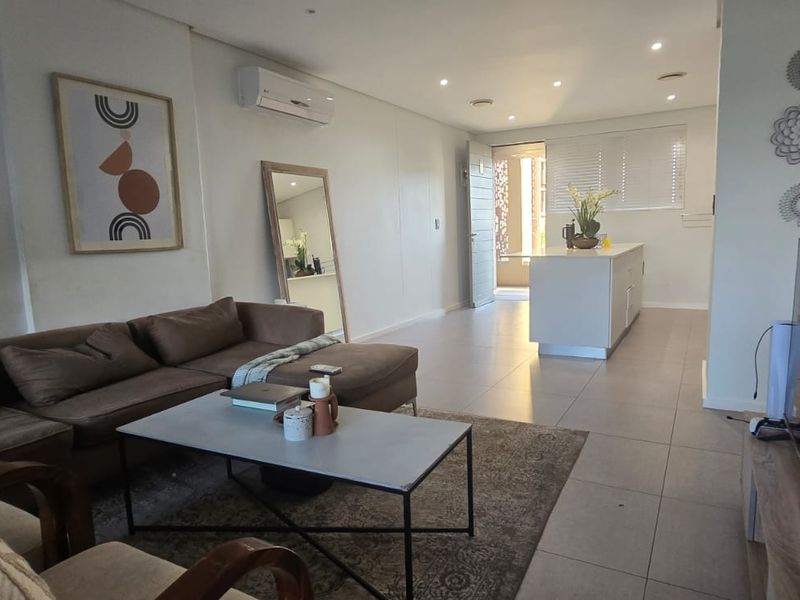 2 Bedroom 2 Bathroom Apartment For Sale - Photo 3