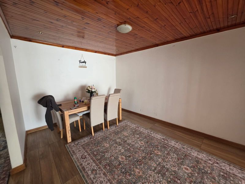 Classic Comfort, Modern Living — Immaculate 4‐Bed in Northcroft - Photo 4