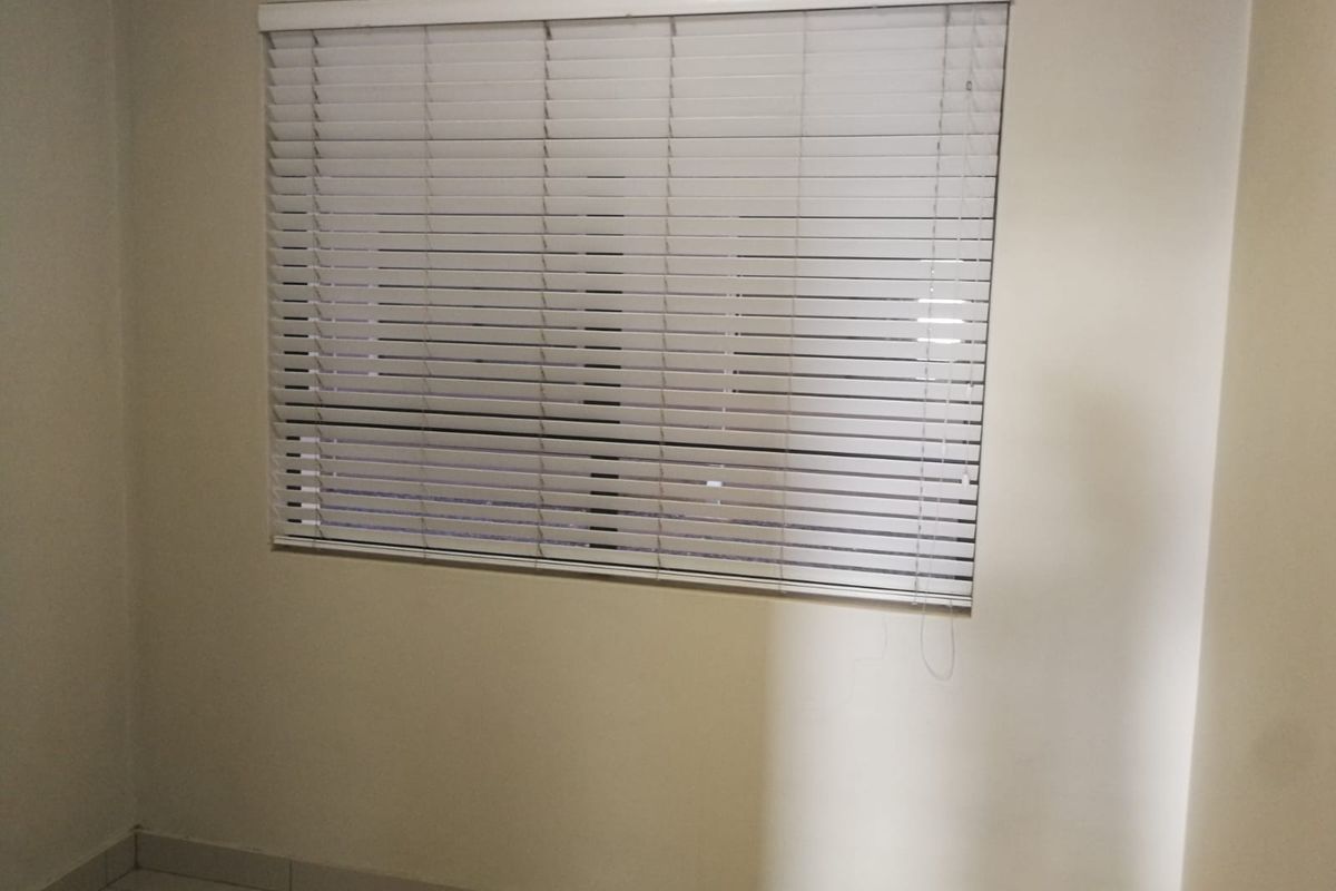 Affordable two  bedroom apartment for sale!! - Photo 2