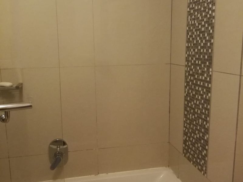 Affordable two  bedroom apartment for sale!! - Photo 9