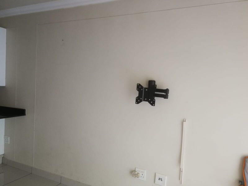 Affordable two  bedroom apartment for sale!! - Photo 5