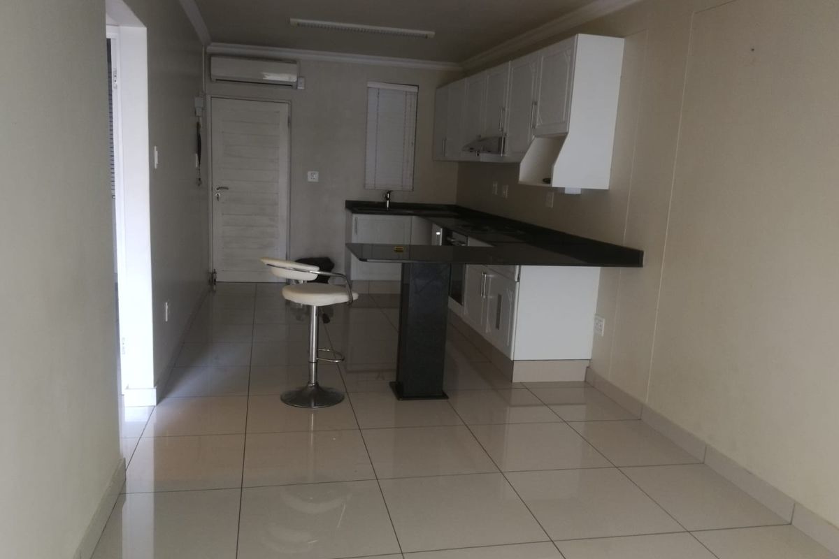 Affordable two  bedroom apartment for sale!! - Photo 4