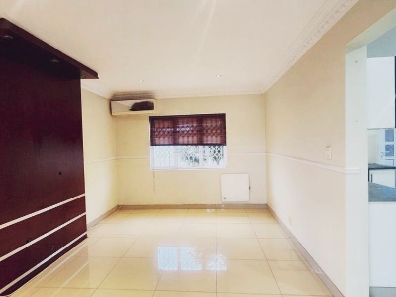 Exclusive 3 Bedroom Stepless Home for Sale in an Intimate Gated Complex – Broadlands - Photo 4