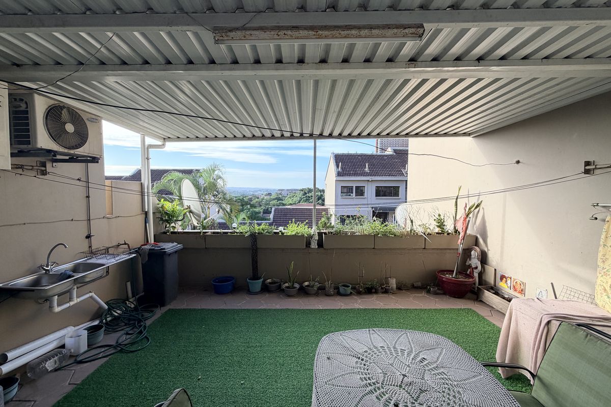 3 bedroom apartment with 24 hour security for sale - Photo 4