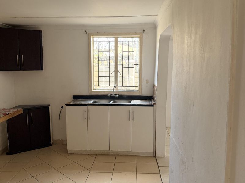 2 bedroom house / outbuilding To Let - Photo 8