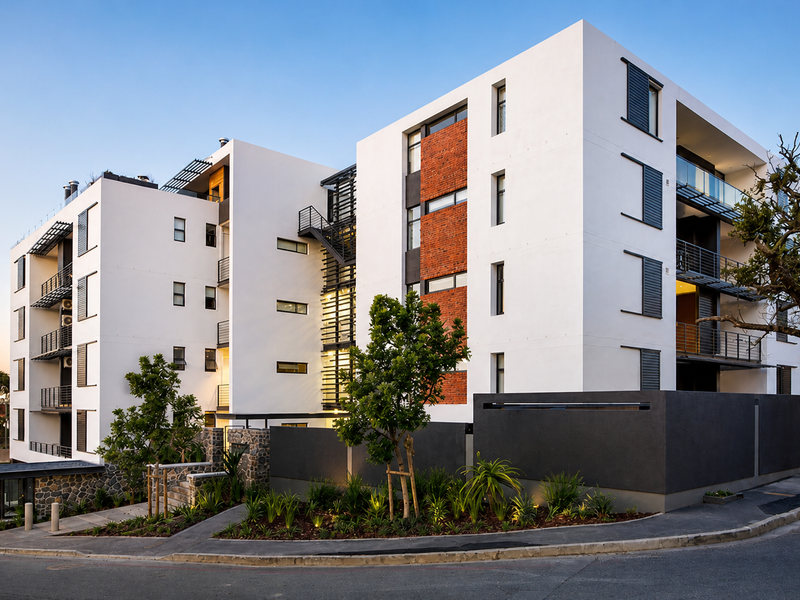 Spacious Modern Apartment with Large Balcony in Prime Green Point - Photo 2