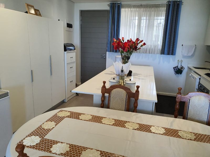 Unfurnished 2 Bedroom Apartment - To Le - Photo 5