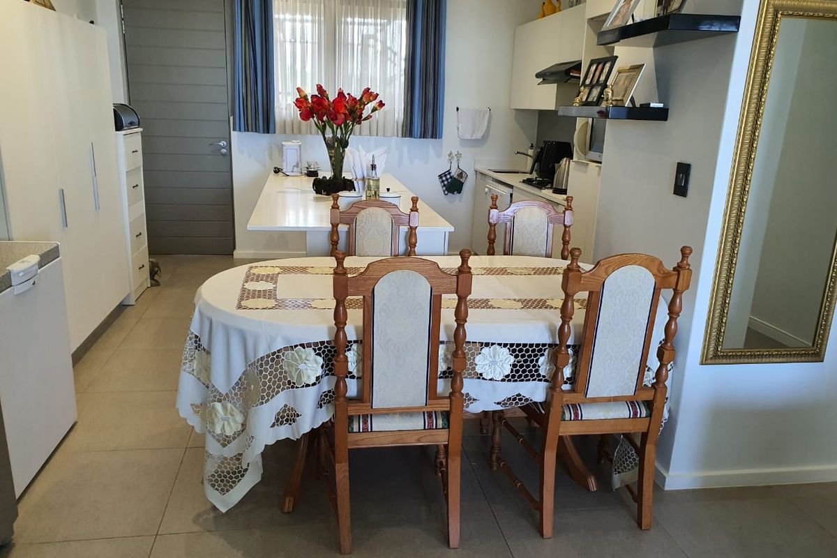 Unfurnished 2 Bedroom Apartment - To Le - Photo 3