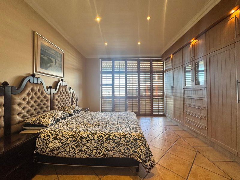 Spacious 4-Bedroom Penthouse For Rent. - Photo 10