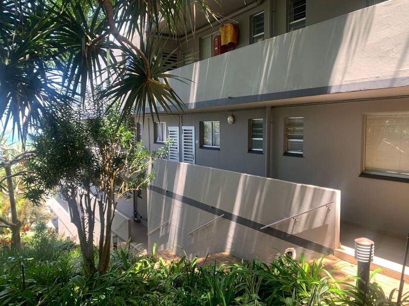 Modern, Fully Furnished Coastal Living in the Heart of Umdloti - Photo 1