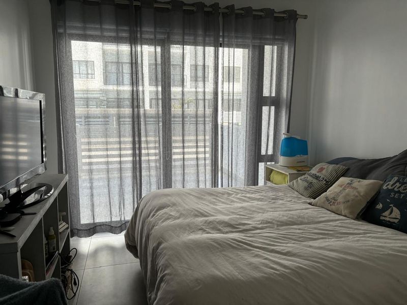 Modern Ground Floor 1 Bedroom + Loft Apartment for Sale in Summer Ridge - Photo 9