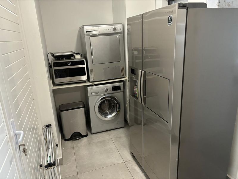 Modern Ground Floor 1 Bedroom + Loft Apartment for Sale in Summer Ridge - Photo 6
