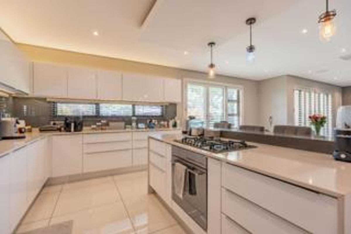 4 Bedroom Townhouse for Sale in Izinga Ridge. - Photo 3