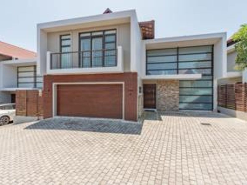 4 Bedroom Townhouse for Sale in Izinga Ridge. - Photo 1