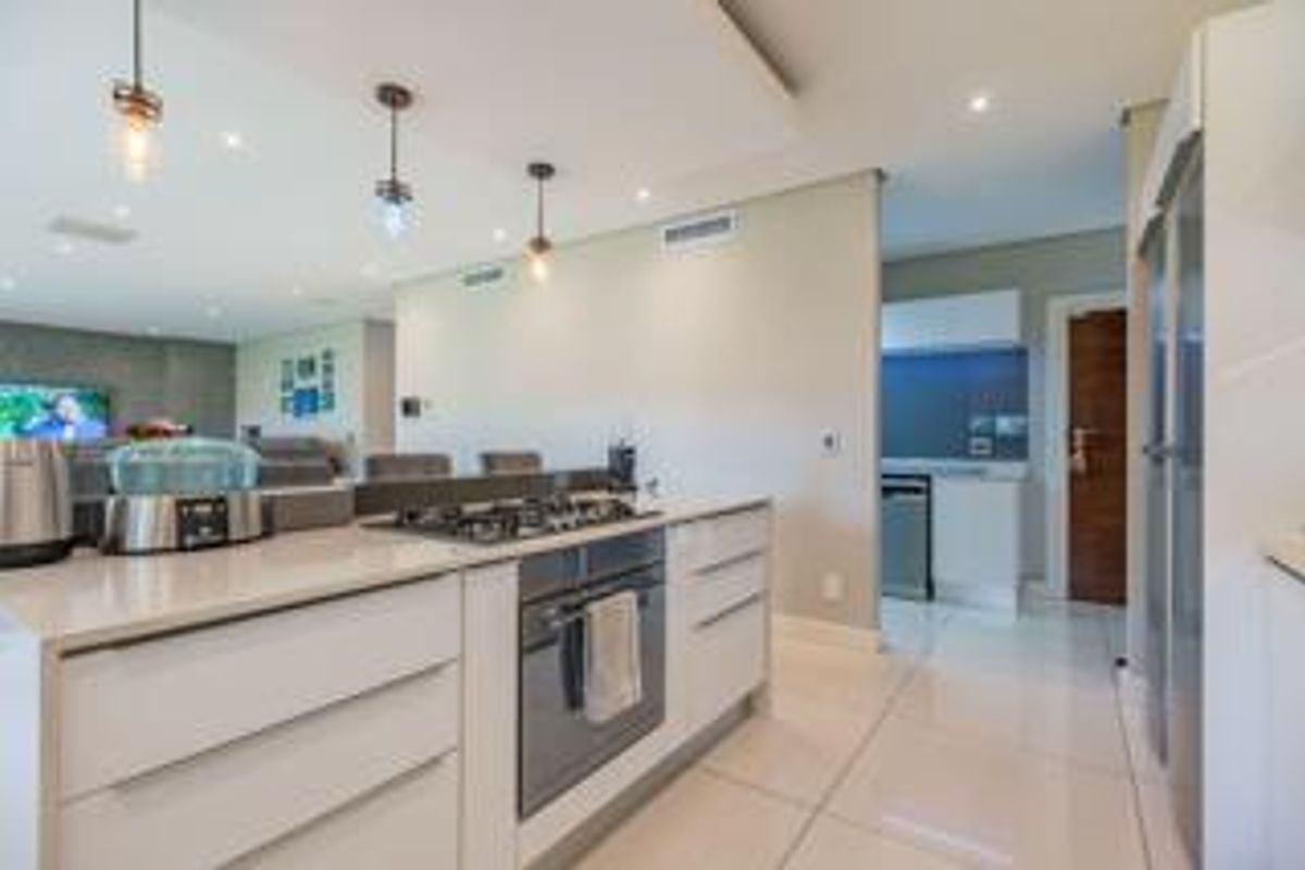 4 Bedroom Townhouse for Sale in Izinga Ridge. - Photo 4