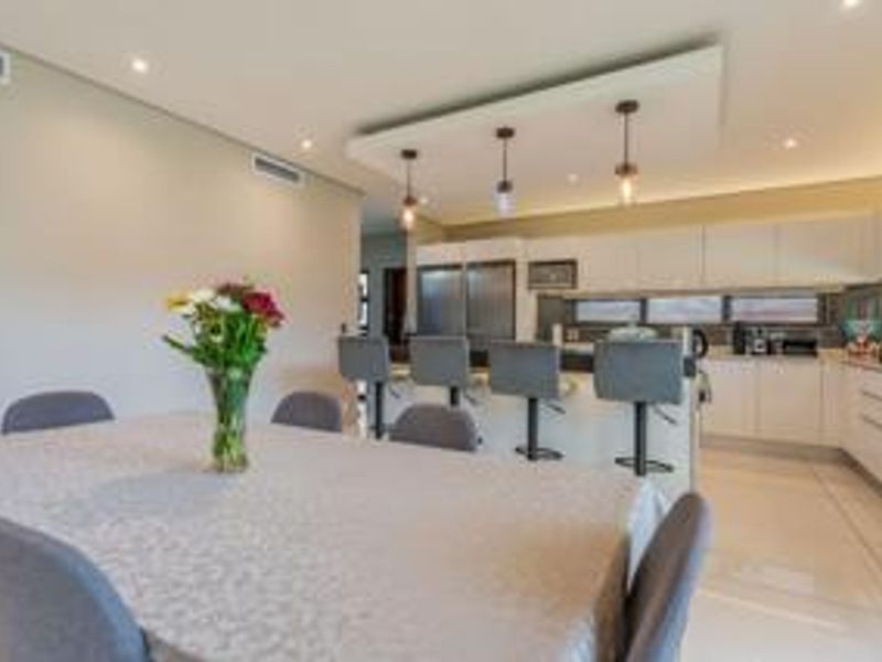 4 Bedroom Townhouse for Sale in Izinga Ridge. - Photo 9