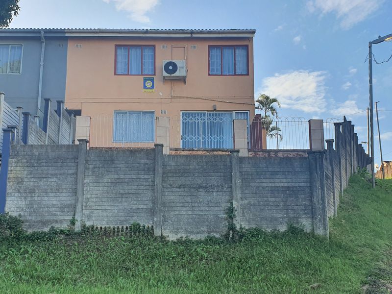 Three Bedroom Corner Property with Huge Yard and Two Road Access - Photo 3