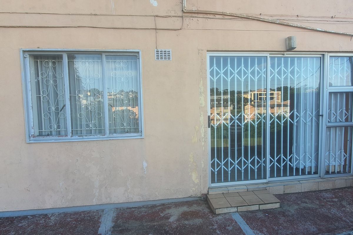 Three Bedroom Corner Property with Huge Yard and Two Road Access - Photo 4