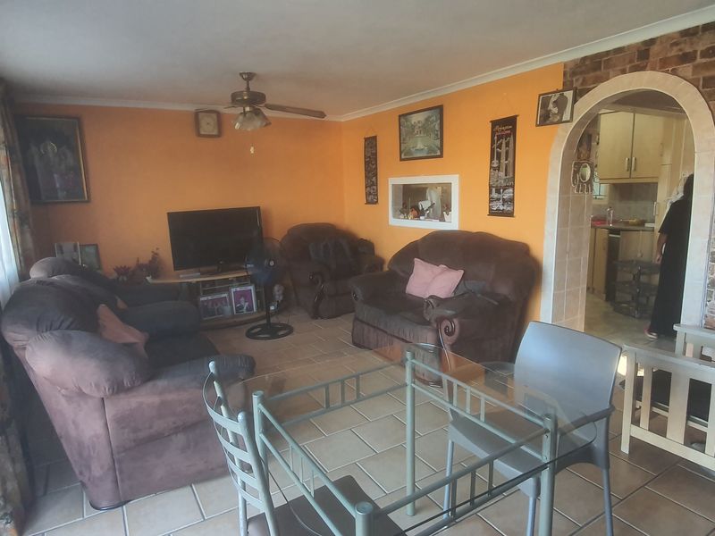 Three Bedroom Corner Property with Huge Yard and Two Road Access - Photo 5