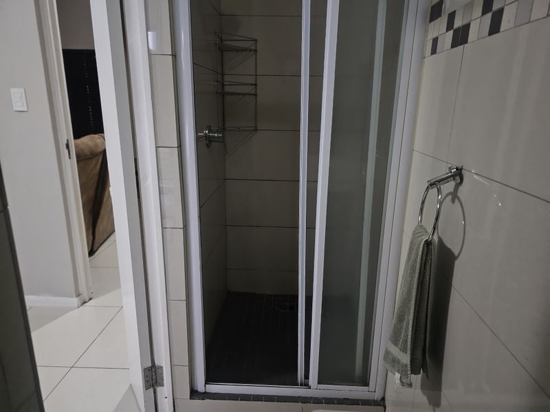 Prime Property presents - fully furnished - Photo 9