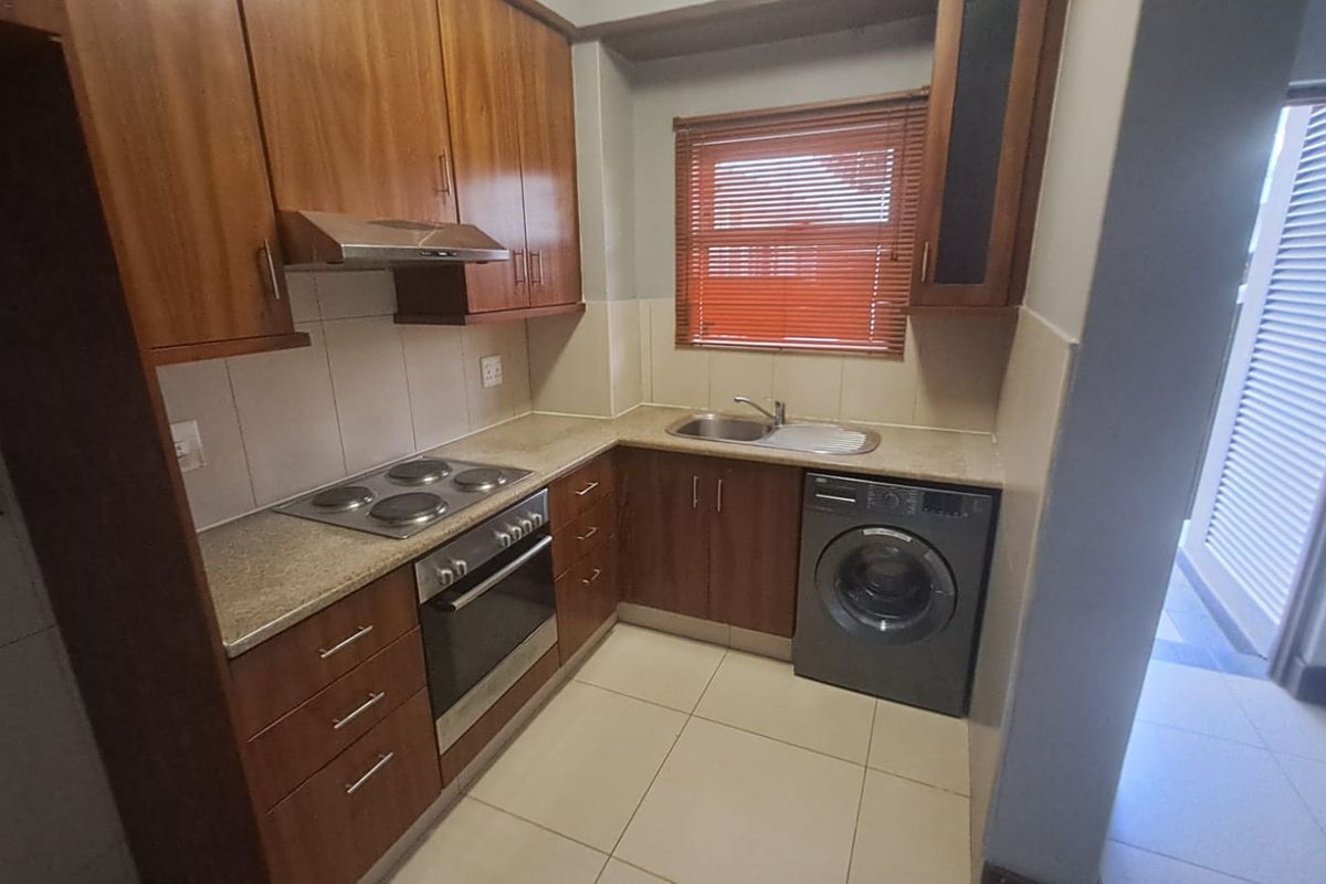 Contemporary 1 Bedroom Rental – Ideal for Professionals or Couples - Photo 5