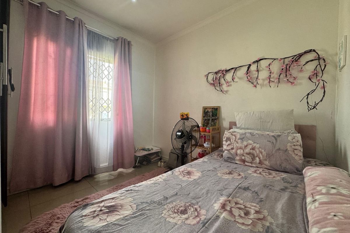 Spacious 3-bedroom House For Sale. - Photo 5