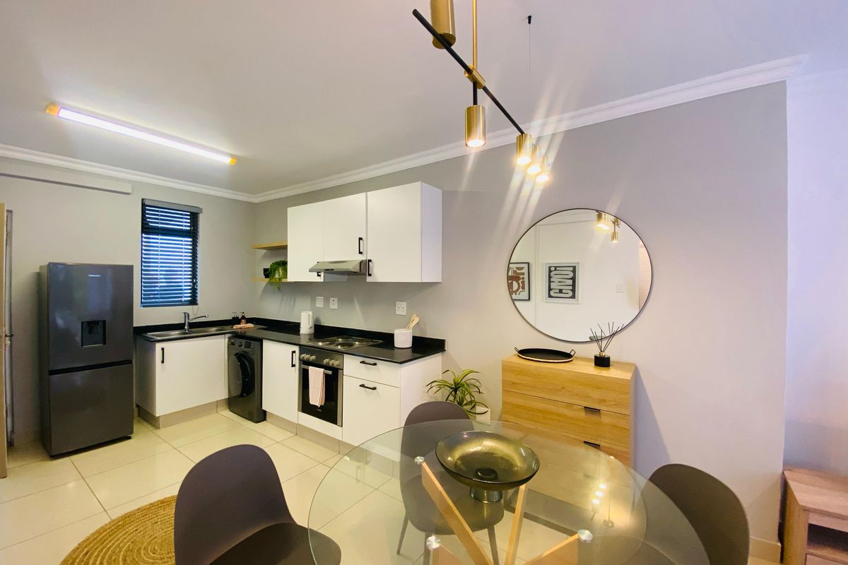 Prime  Property Presents A Stunning Two Bedroom Apartment Situated In Umhlanga Ridge For Sale - Photo 4
