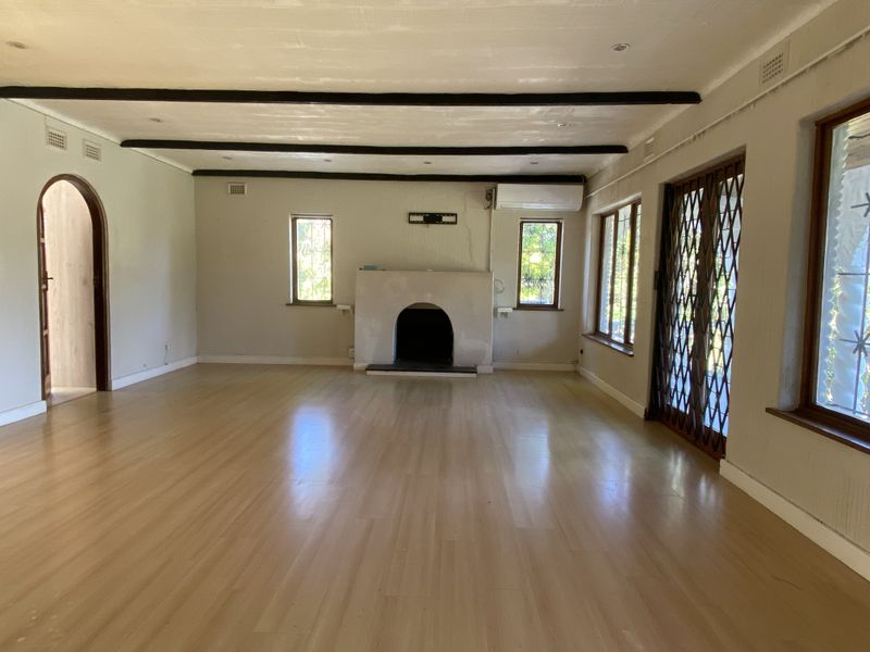 5 Bedroom House For Sale In Westville - Photo 4