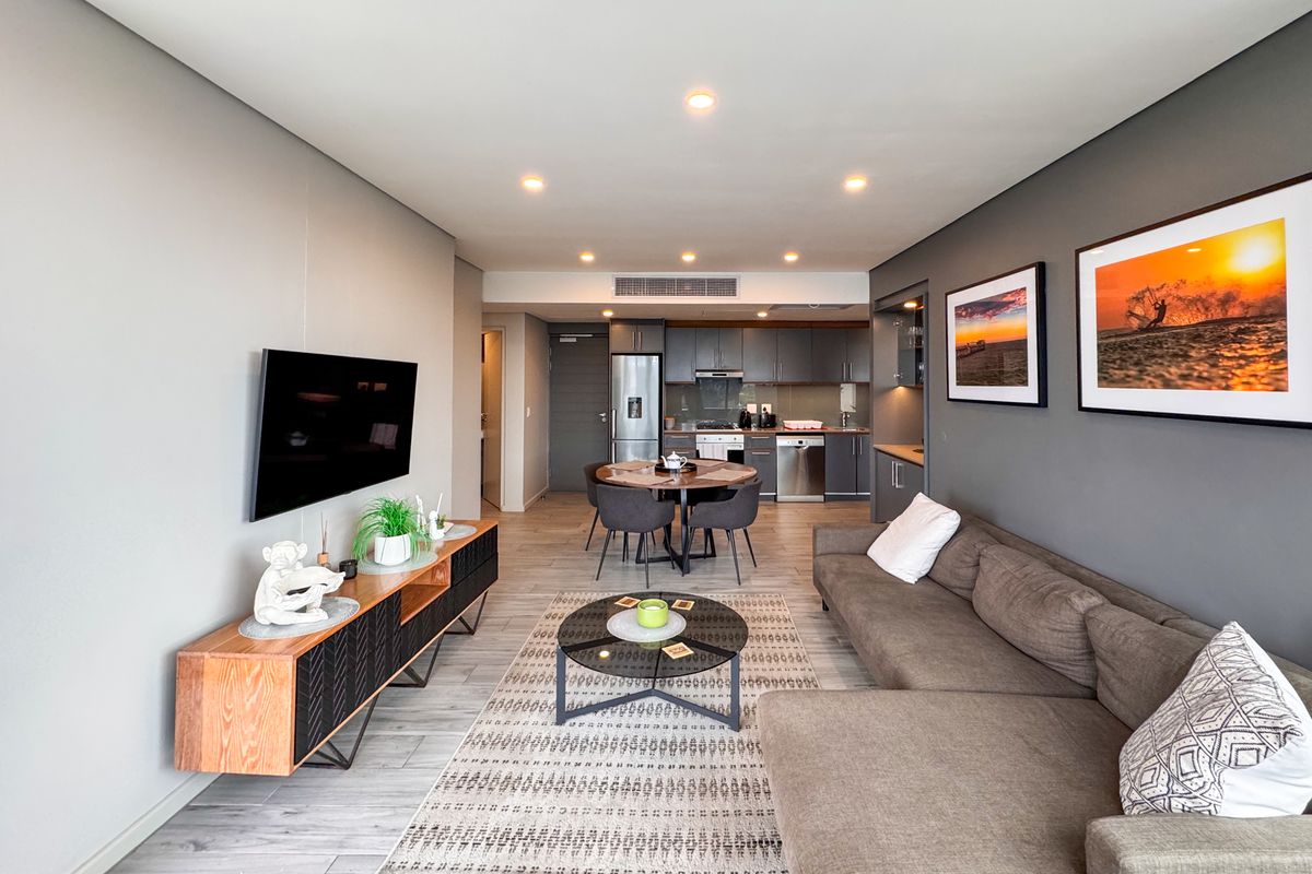 Elegant 2-Bedroom Apartment in Umhlanga Arch- For Rent - Photo 3